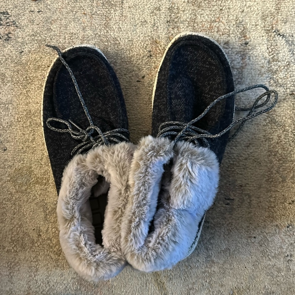 Hey Dude navy fleece moccasins